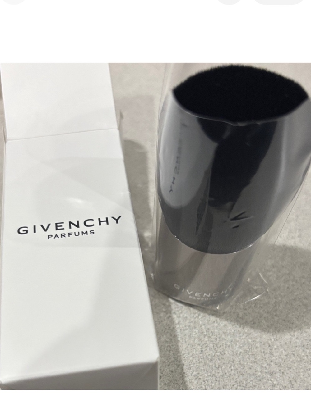 🆕🌸GIVENCHY - Black and Silver Kabuki Brush